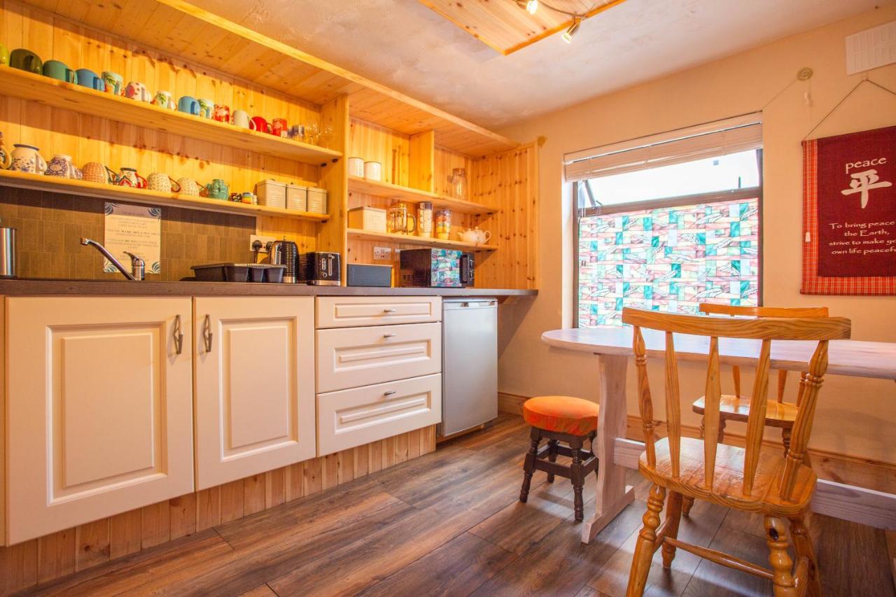Готель Aloha House Кіллорґлін Екстер'єр фото